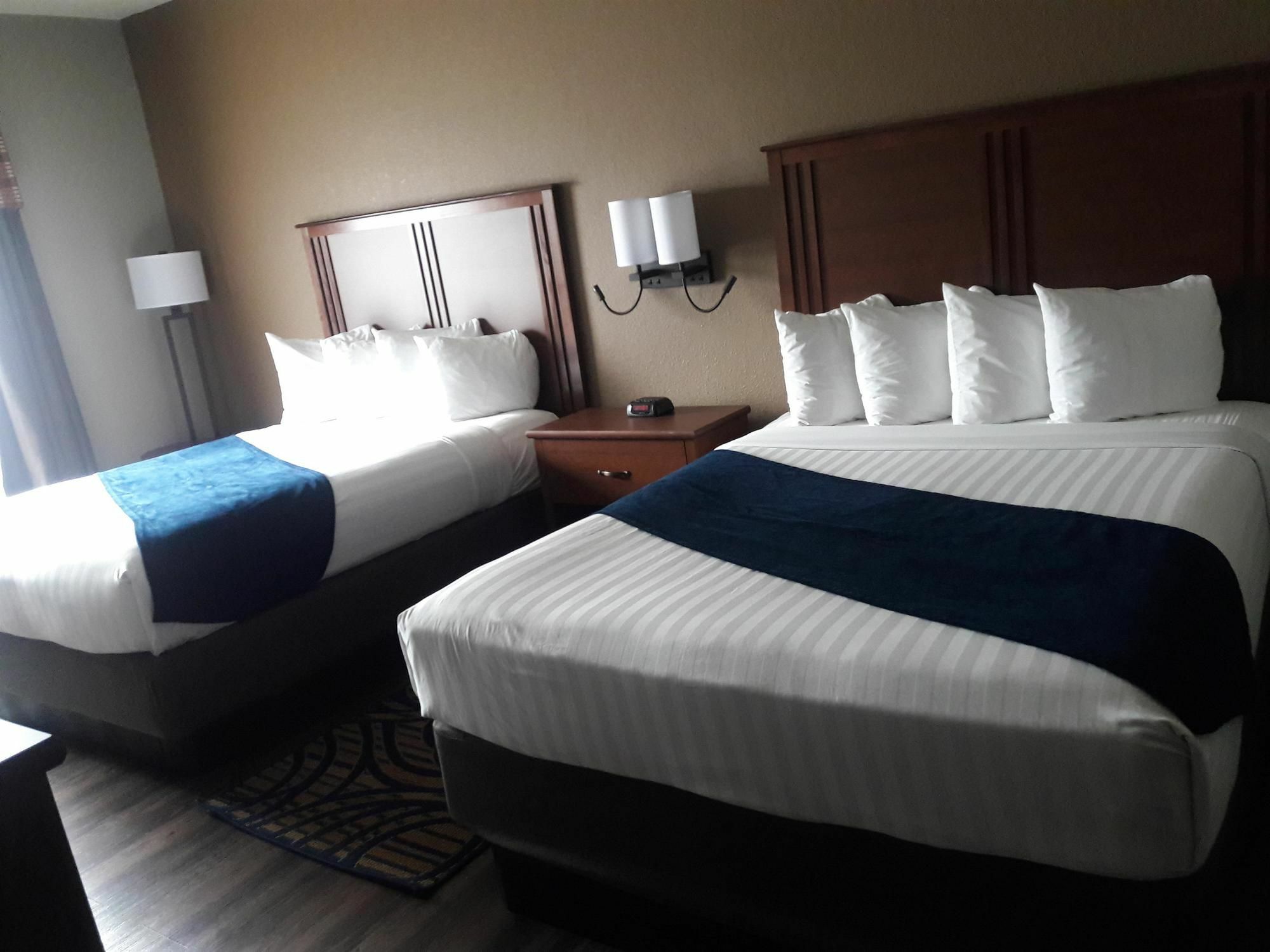 Best Western Woodburn Inn Exterior photo